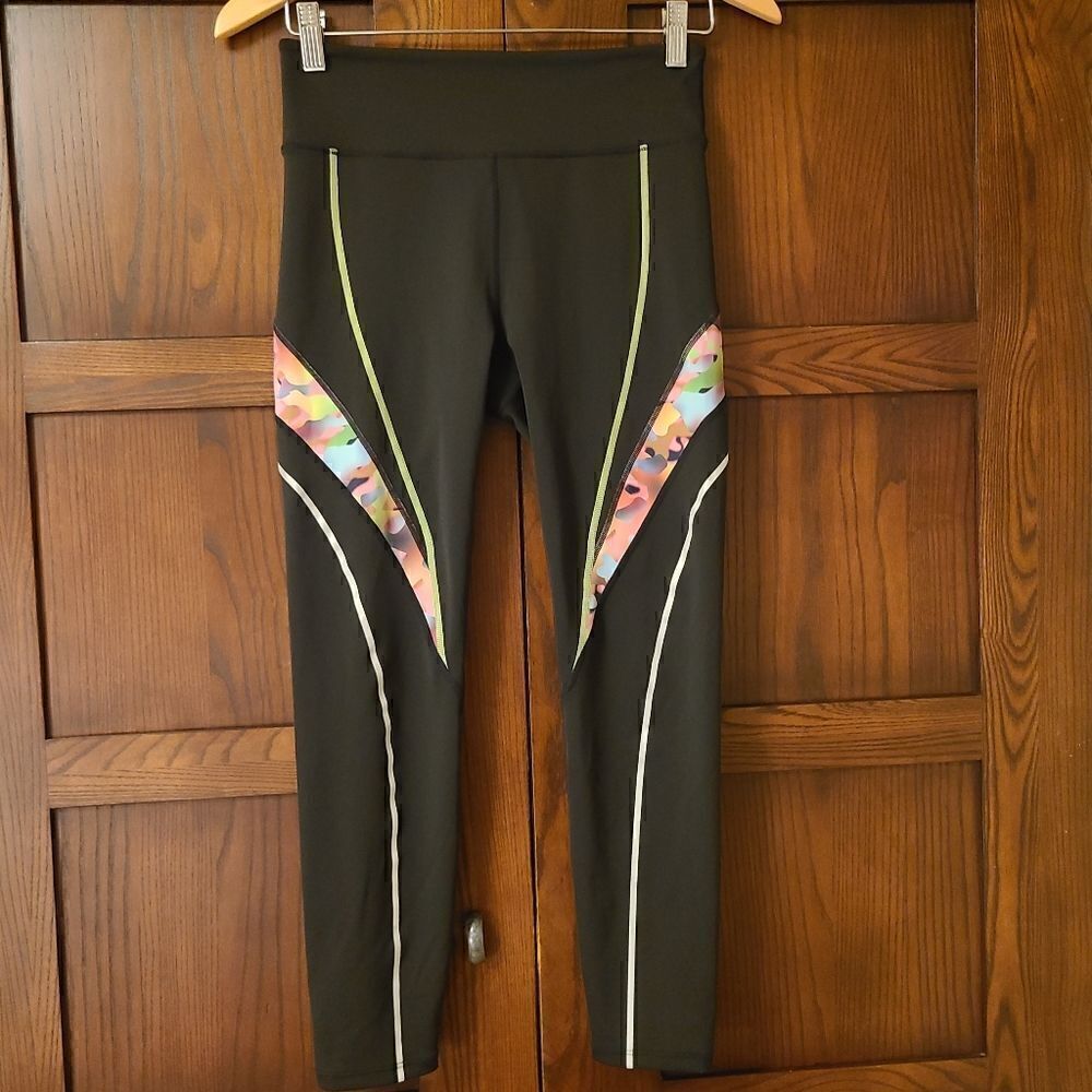 Noli Bond Leggings in Prism Camo Size Medium - Picture 2 of 10